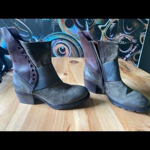 AS98 booties size 10